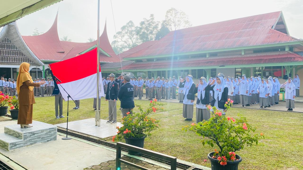 Upacara Perdana Semester 2 TP 2025/2026